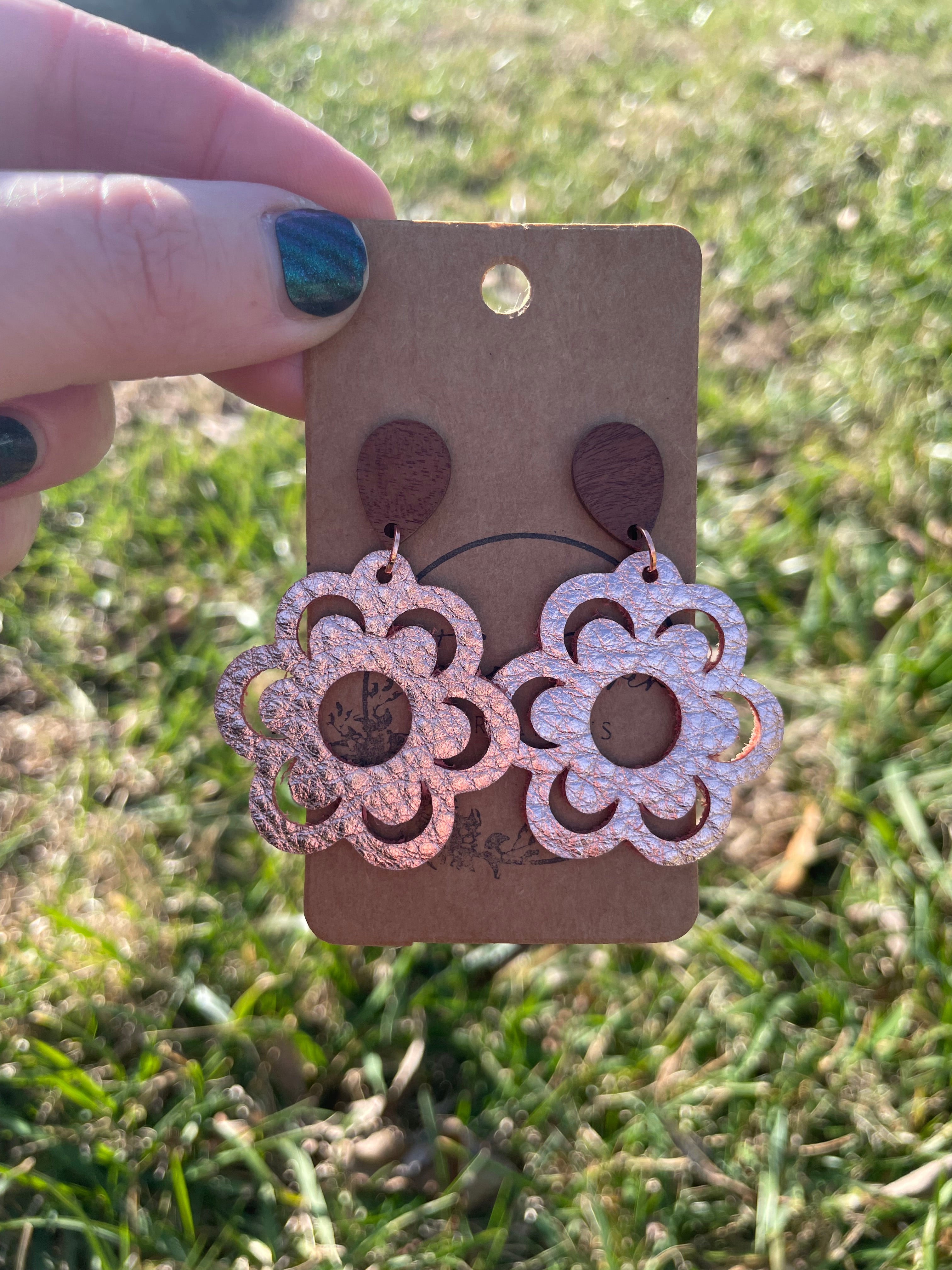 Rose Gold Daisy