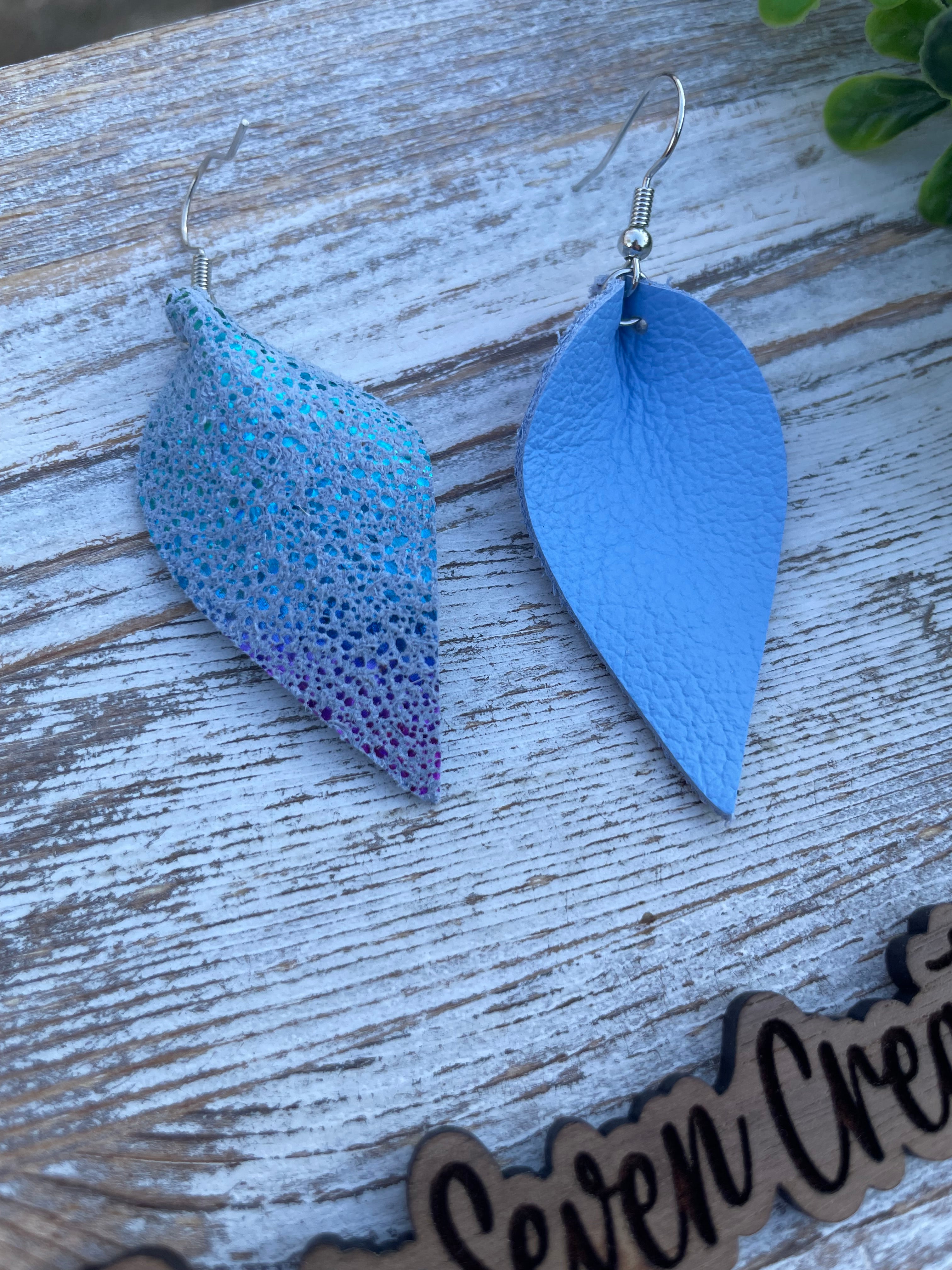 Periwinkle Pinched Teardrops