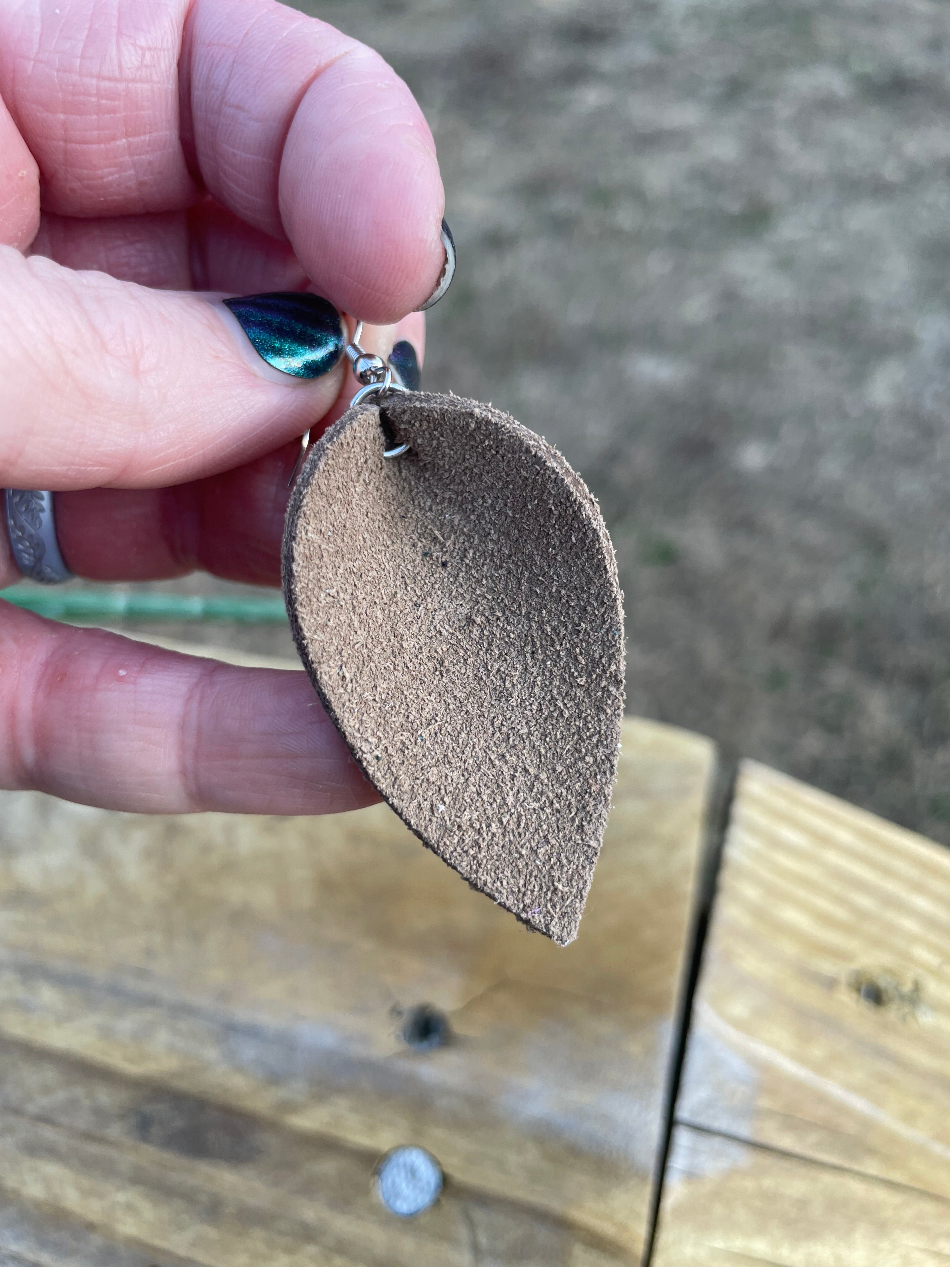 Tan Pinched Teardrops